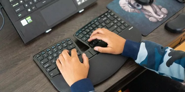 کیبورد ارگونومیک Microsoft Sculpt