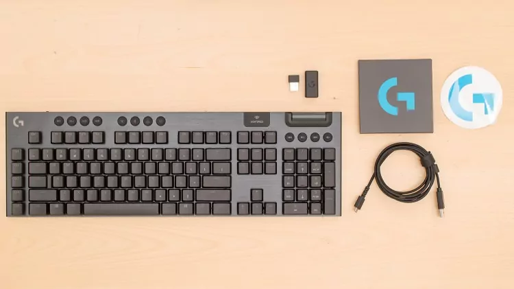 Logitech G915 Clicky