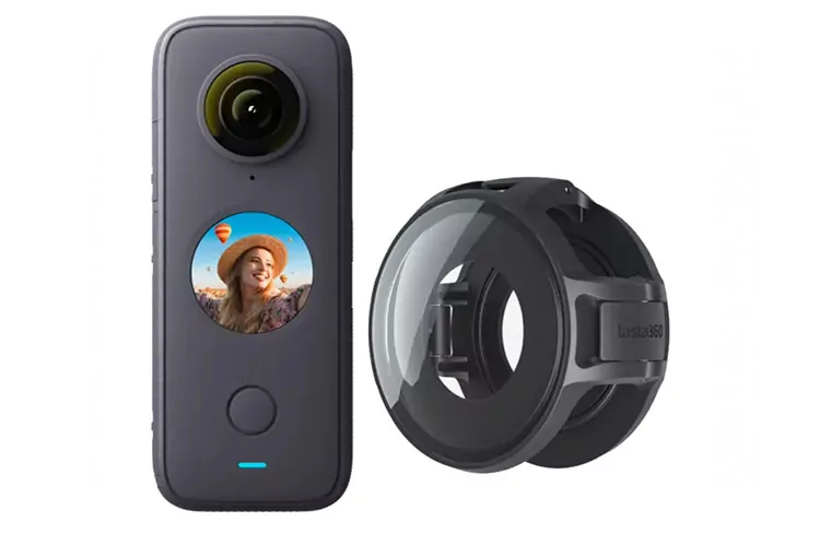 دوربین فیلم برداری اینستا 360 مدل INSTA360 ONE X2 به همراه محافظ لنز