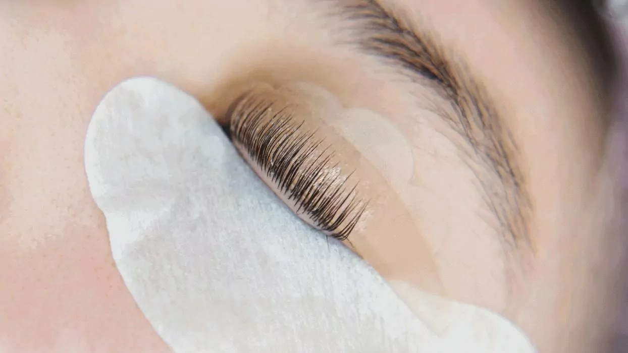 انجام لمینت مژه