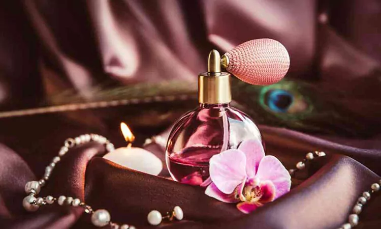 عطر بیکینی چیست