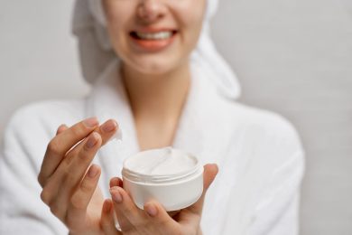 بهترین آبرسان برای پوست خشک